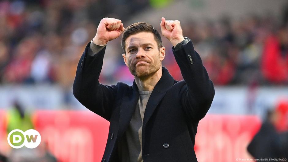 Xabi Alonso bleibt Trainer bei Bayer Leverkusen