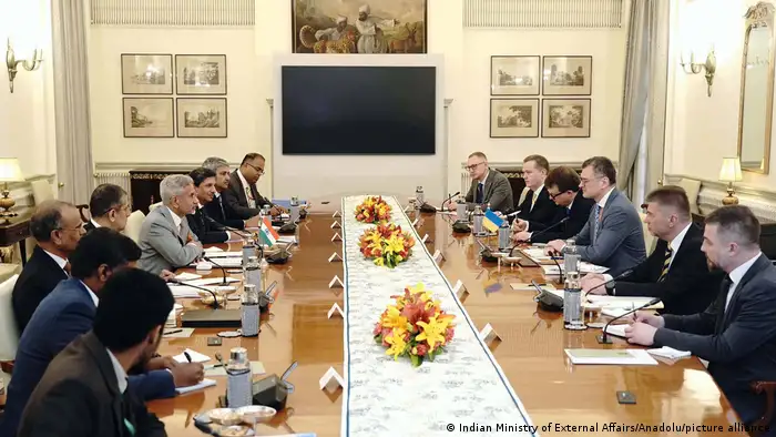 在新德裏 烏外長庫列巴與印度外長蘇傑生舉行會談