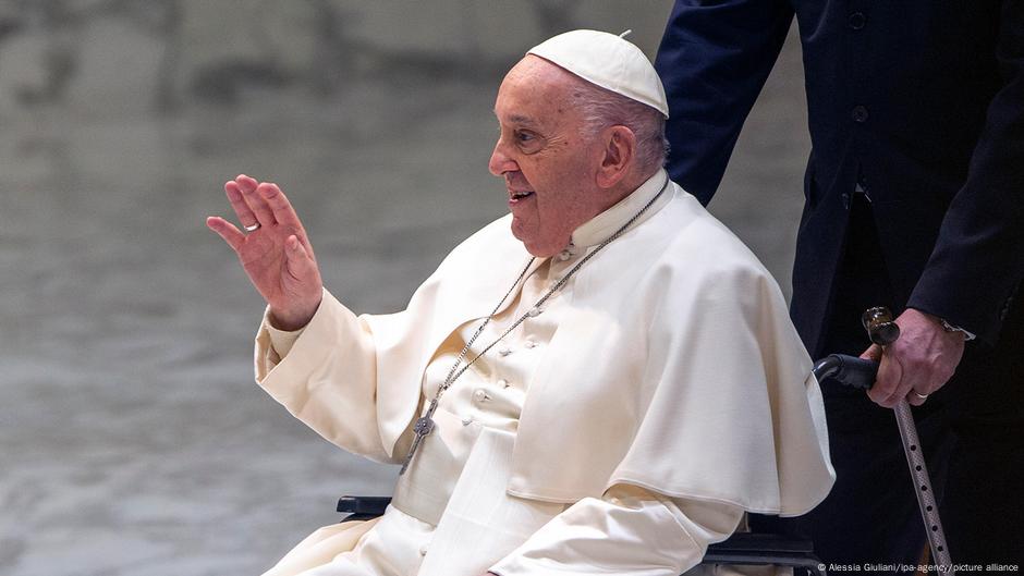 Papa Agradece «De Todo Corazón» Las Oraciones por Su Salud – DW – 06/03/2025