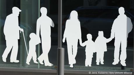 Συρρικνώνεται συνεχώς ο ιταλικός πληθυσμός