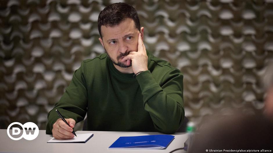 Selenskyj entlässt im Rahmen einer Kabinettsumbildung einen seiner leitenden Mitarbeiter und Berater – DW – 30.03.2024