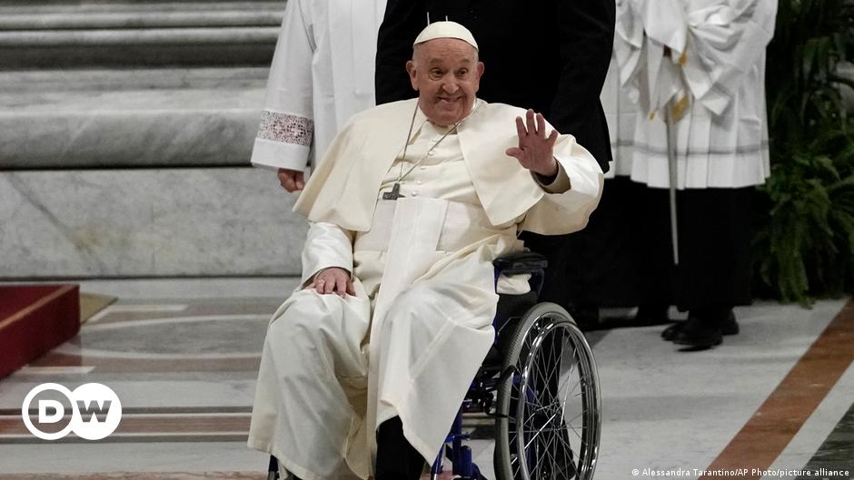 Papa Francis, Paskalya Nöbetini Yönetmek İçin Sağlık Endişelerini Aştı – DW – 30.03.2024