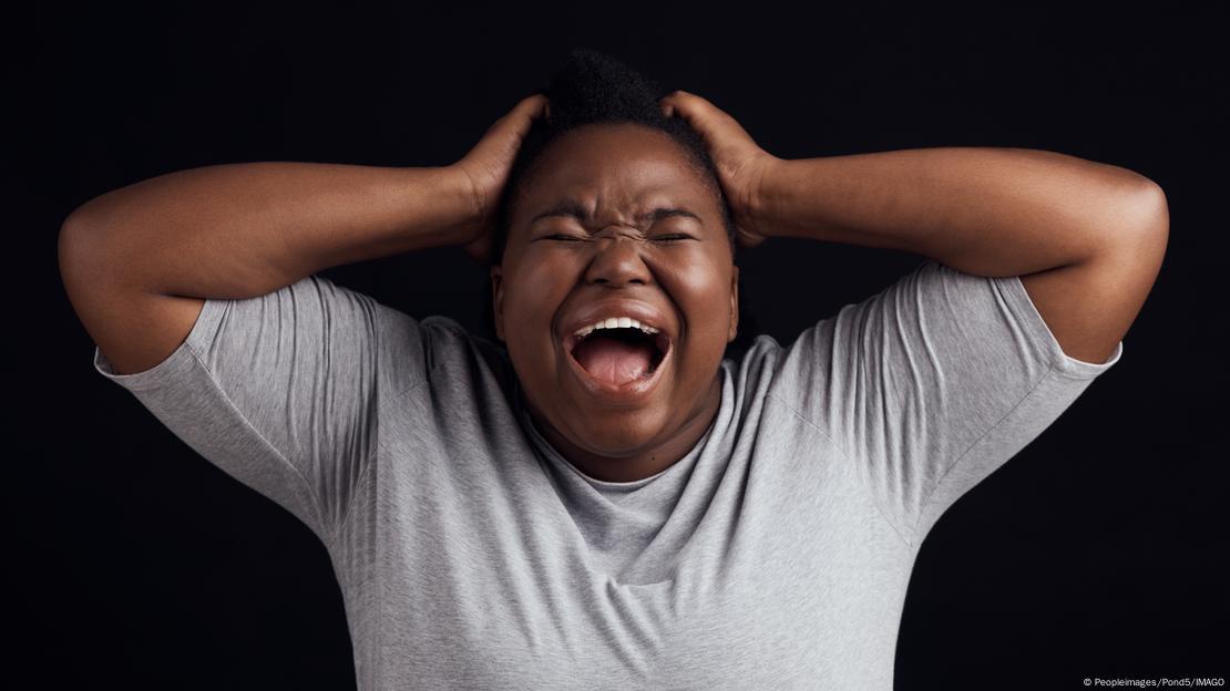 Después de años estudiando la escritura y su impacto en la reducción de la ira, junto con cómo los objetos físicos afectan el estado de ánimo, los investigadores publicaron recientemente sus hallazgos.