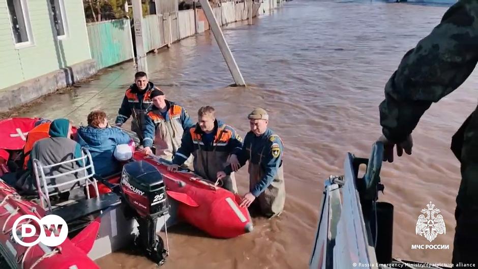 Власти Оренбурга призывают к эвакуации из-за наводнений — DW — 06.04.2024