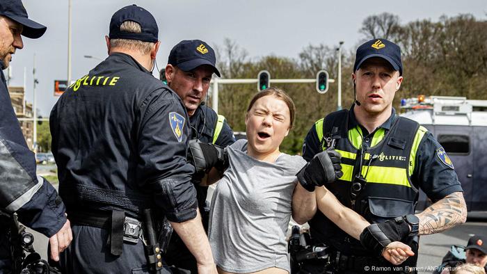 Greta Thumberg é presa em protesto Reprodução