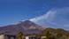 El Etna despide humo desde un cráter. El Etna despide humo desde un cráter.