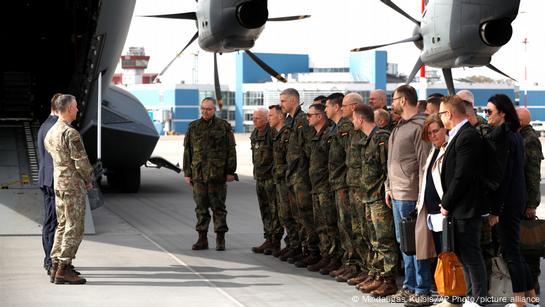 Germany sends first soldiers for permanent Lithuania force – DW – 04/08 ...