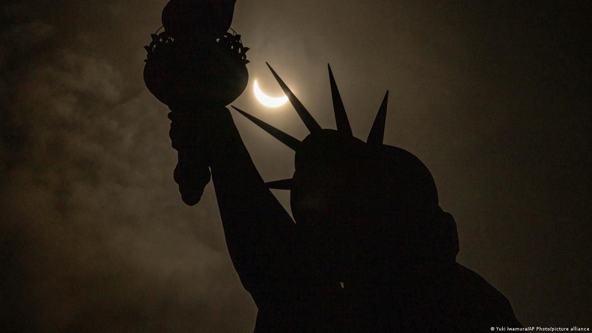 Millions in US, Canada and Mexico witness total solar eclipse