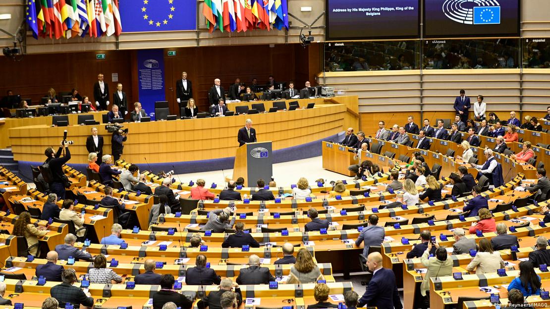 Salla plenare me deputetët e Parlamentit Europian në Bruksel