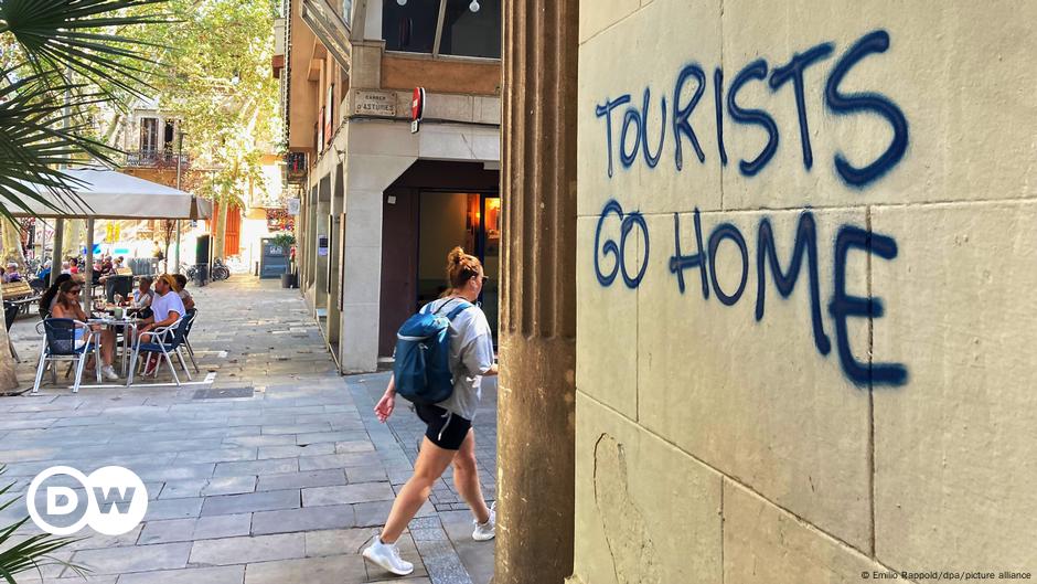 Overtourism In Barcelona – DW – 03.07.2024