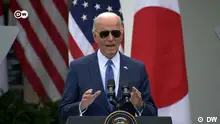 Biden promises Israel 'ironclad' support against Iran threat.
Quelle: https://www.dw.com/en/biden-promises-israel-ironclad-support-against-iran-threat/video-68795769