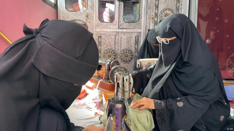 Pakistan: Deportation puts Afghan girls at risk  – DW – 04/15/2024