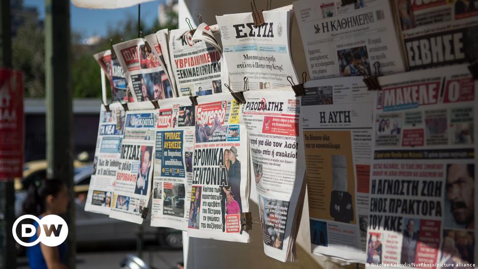 Greek journalists launch 24-hour strike over low wages
