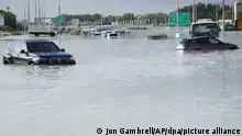Фотографија на денот: Големи поплави во Дубаи