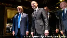 17.04.2024, USA, New York: Der ehemalige US-Präsident Donald Trump trifft sich mit dem polnischen Präsidenten Andrzej Duda im Trump Tower in Midtown Manhattan. Foto: Stefan Jeremiah/AP/dpa +++ dpa-Bildfunk +++