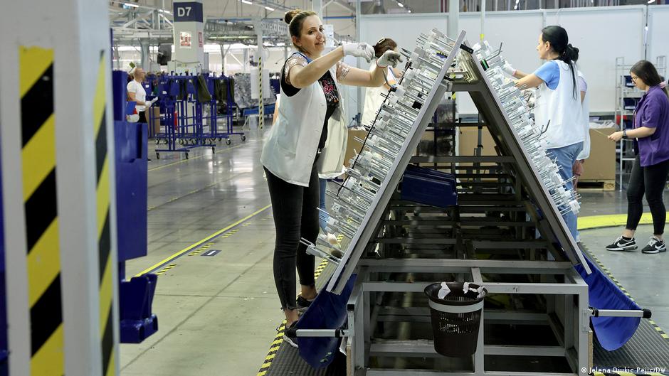 U svoje četiri fabrike u Srbiji Leoni zapošljava 12.500 radnika, a najviše njih je u proizvodnji, ukupno 9.000