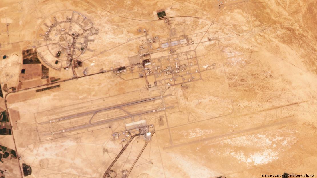 روزنامه نیویورک‌تایمز با انتشار تصاویر ماهواره‌ای از "انهدام یا آسیب به بخش راداری" سامانه اس-۳۰۰ اصفهان خبر داد
