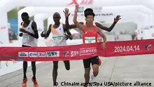 14/04/2024****CHINESE MAINLAND, HONG KONG, MACAU AND TAIWAN OUT** The 2024 Beijing Half Marathon kicks off in Beijing, China, 14 April, 2024. (Photo by ChinaImages/Sipa USA)