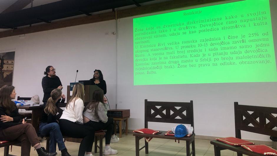 Jedno od predavanja u organizaciji Romske ženske mreže Srbije