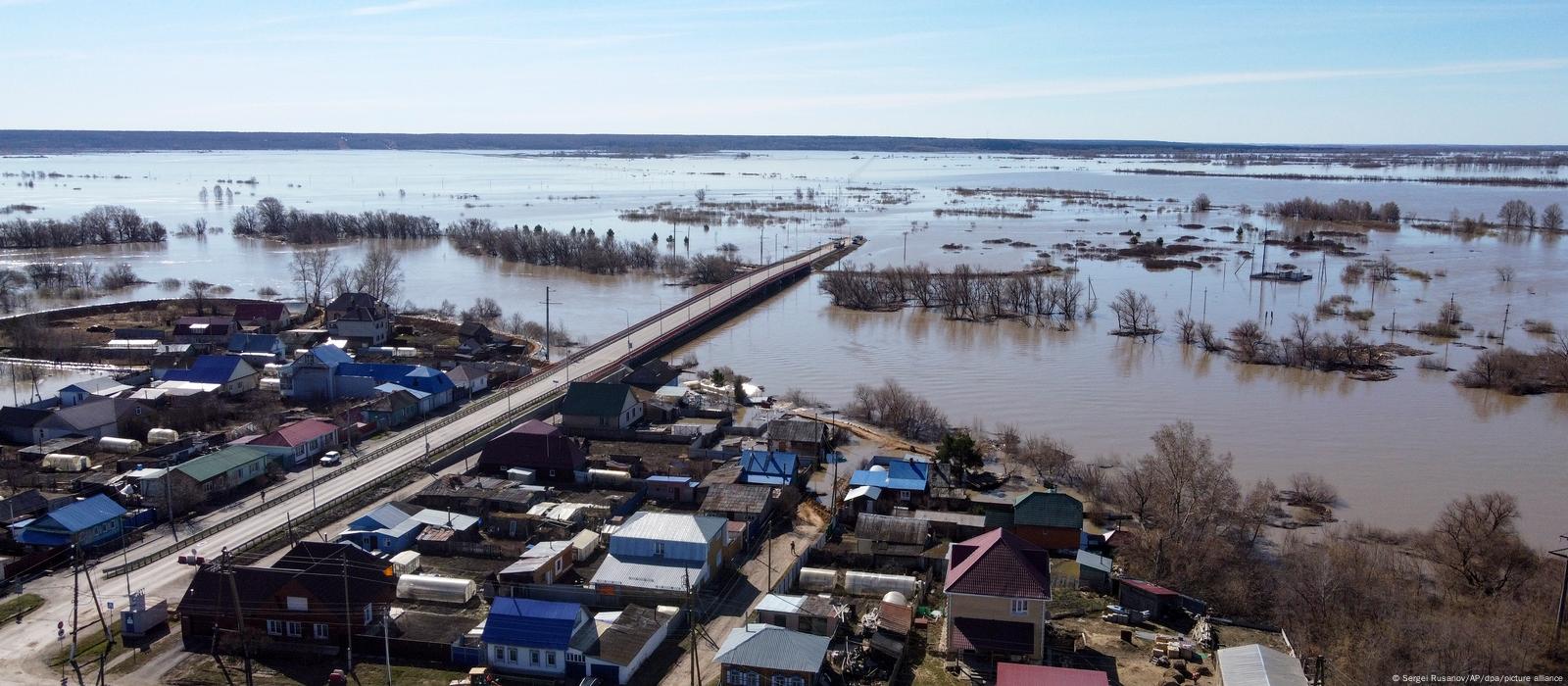 Уровень воды в Ишиме превысил исторический максимум – DW – 22.04.2024