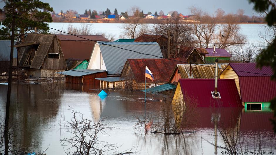 Inundaciones en Rusia dejan 5 muertos y miles de evacuados