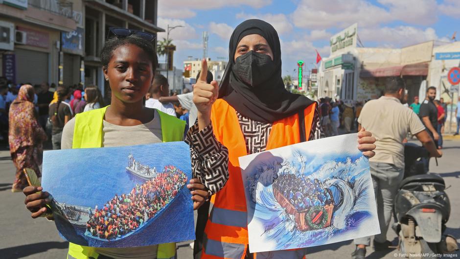 Migrantkinje u Tunisu protestuju i traže svoje koji su nestali na putu do Evrope, oktobra 2022.