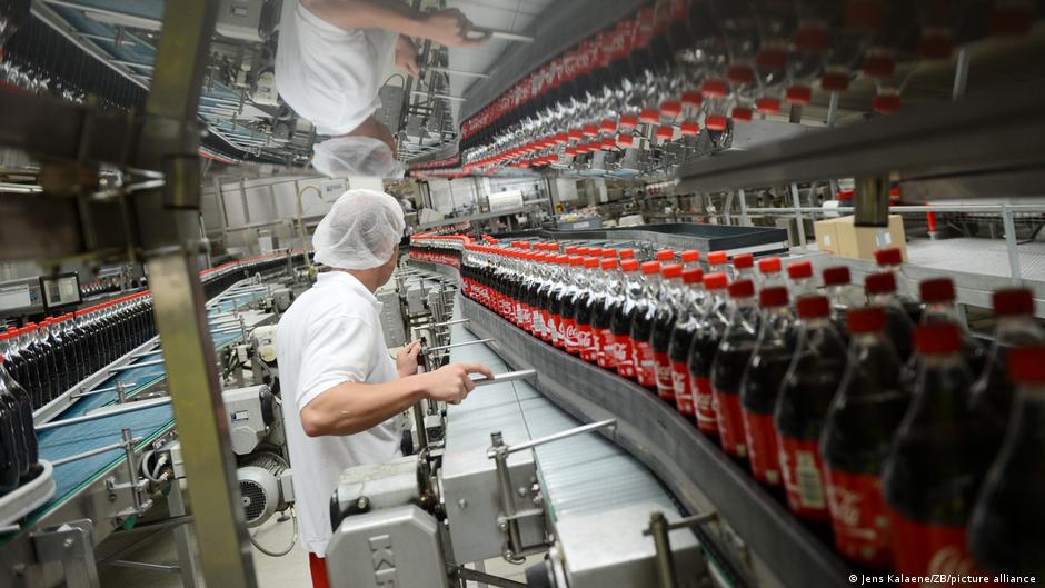 携帯用プラスチック汚染の 24% は 5 社に関連 – DW – 2024 年 4 月 25 日
