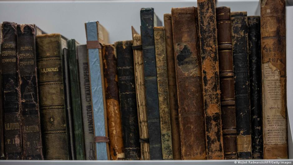Граждан Грузии осудили во Франции за кражу редких русских книг