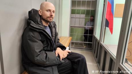Sergey Karelin ist einer der beidem russischen Journalisten, die am Wochenende verhaftet wurden.