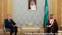 29/04/2024 *** US Secretary of State Antony Blinken meets with Saudi Crown Prince Mohammed bin Salman in Riyadh on April 29, 2024. (Photo by EVELYN HOCKSTEIN / POOL / AFP) (Photo by EVELYN HOCKSTEIN/POOL/AFP via Getty Images)