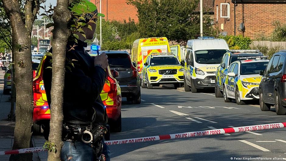 London: Boy dies after man attacks people, police with sword