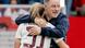 Bayern-Alexander Straus jubelt nach einem Pokalspiel mit Spielerin Georgia Stanway Bayern-Alexander Straus jubelt nach einem Pokalspiel mit Spielerin Georgia Stanway