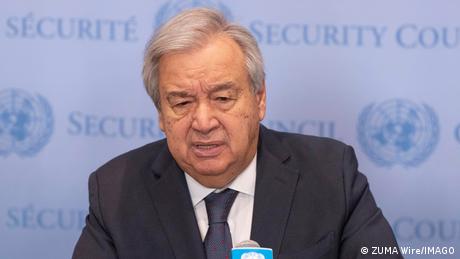 Ein israelischer Luftangriff auf ein Flüchtlingslager hat die Kritik des UN-Generalsekretärs nach sich gezogen.