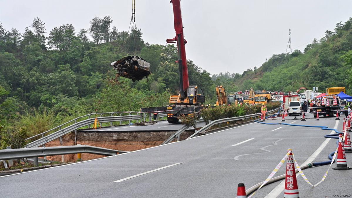 China highway collapse: Death toll rises to over 40 – DW – 05/02/2024