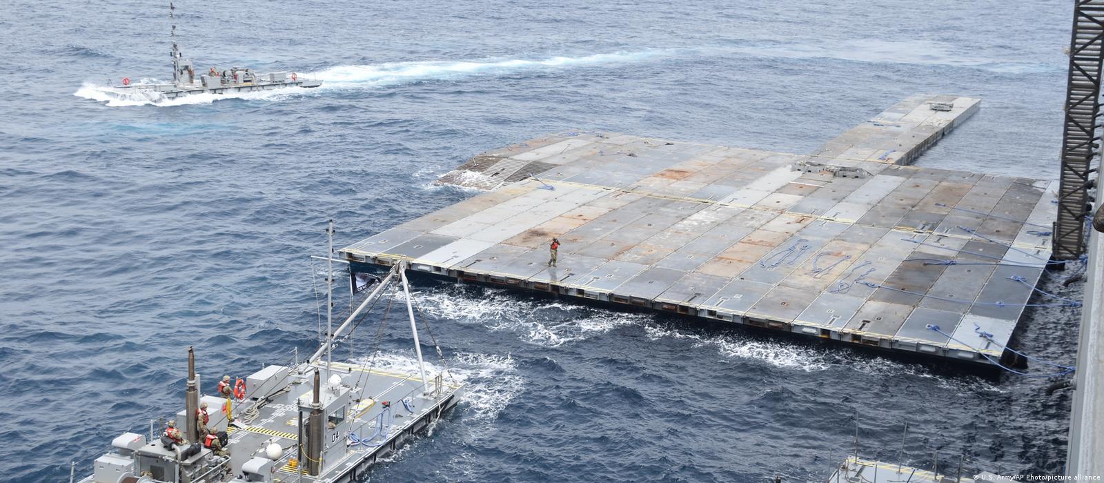 Toneladas de ayuda humanitaria, listas para ingresar a Gaza – DW –  15/05/2024