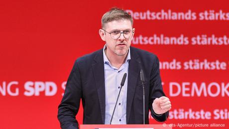 SPD-Spitzenkandidat für Europawahl bei Angriff in Dresden verletzt