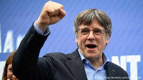 Puigdemont kehrt trotz Festnahme-Drohung nach Spanien zurück