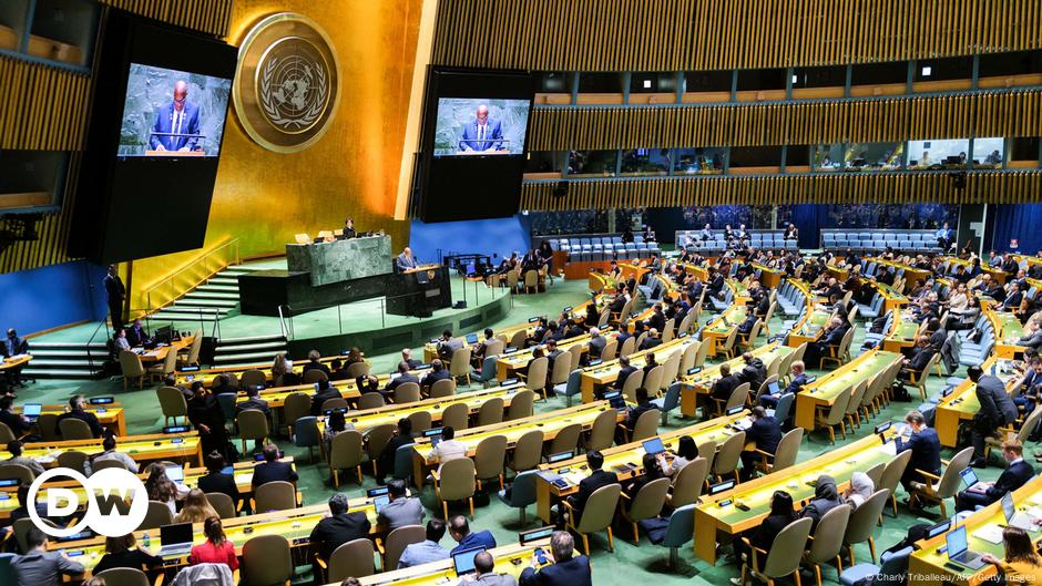 UN General Assembly approves Palestinian membership bid