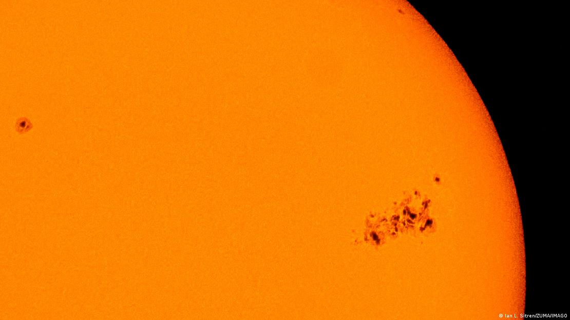 Sunspot area AR3664