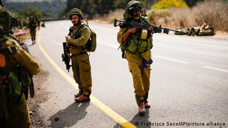Seit Beginn des Israel-Hamas-Kriegs im Gazastreifen haben die militärischen Konfrontationen zwischen Israel und der Hisbollah-Miliz im Grenzgebiet zum Libanon zugenommen.