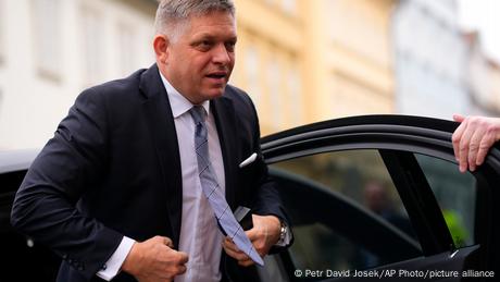 Slowakischer Premierminister Fico durch Schüsse verletzt – DW – 15. Mai 2024