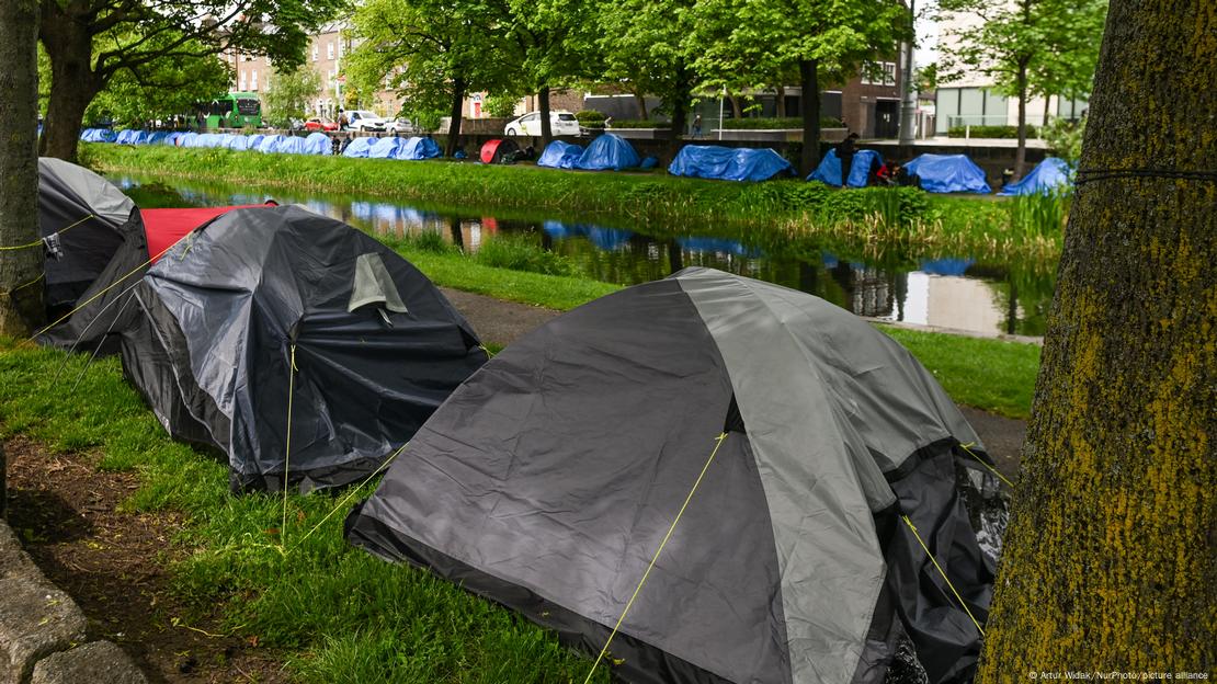 Çadra migrantësh në Dublin