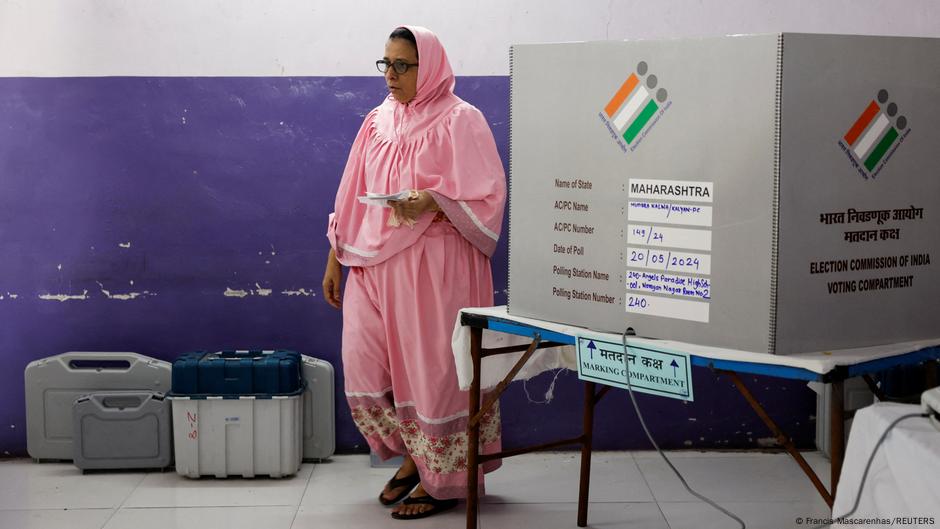 Why is India's opposition claiming massive 'vote theft?'  DW  08/14/2025