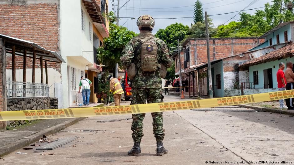 Bombardeo más letal del ejército en Colombia deja 20 muertos