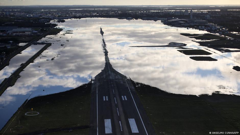 A bird's eye view of the flooding in Brazil – DW – 05/21/2024