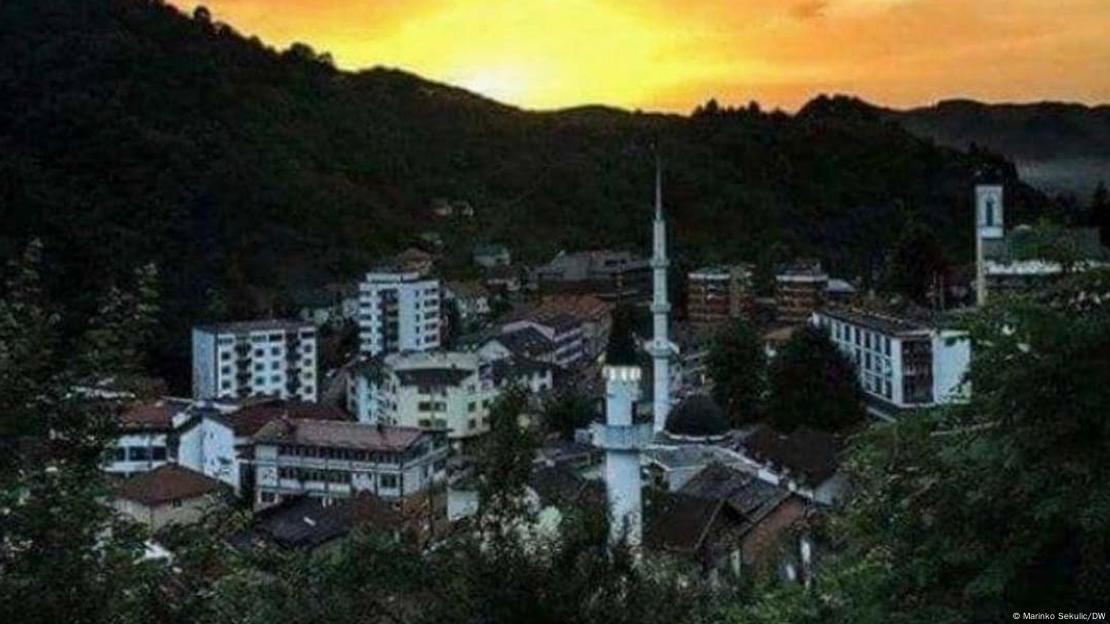 Во Сребреница нема пекара, месарница, продавница за облека или чевли