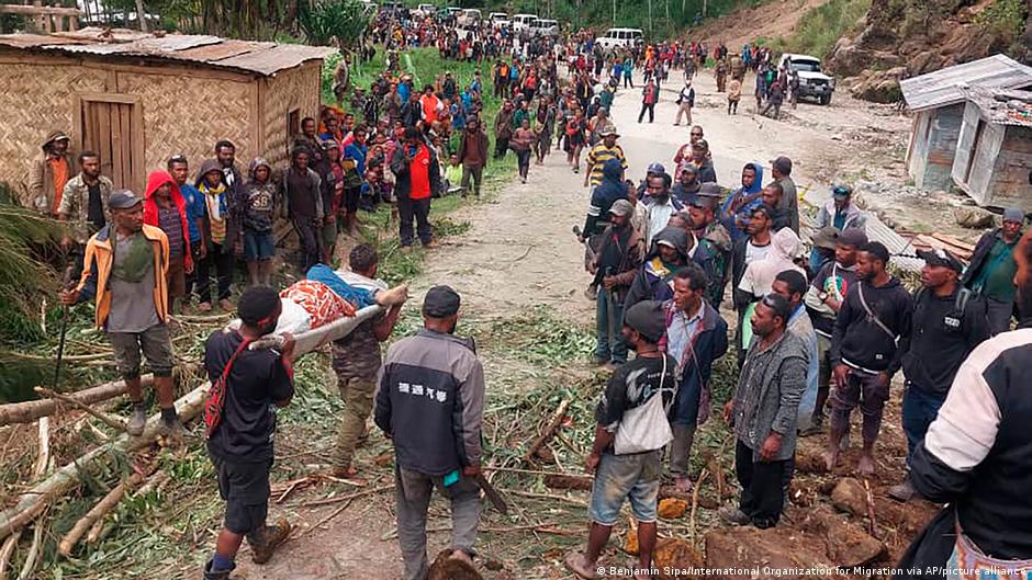 Matope Watu zaidi ya 2000 wafukiwa na matope Papua New Guinea