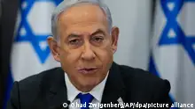 ARCHIV - 24.12.2023, Israel, Tel Aviv: Benjamin Netanjahu, Ministerpräsident von Israel, im Archivbild (zu dpa: «Medien: Netanjahu berät mit Ministern über Entscheidung von UN-Gericht») Foto: Ohad Zwigenberg/AP/dpa +++ dpa-Bildfunk +++