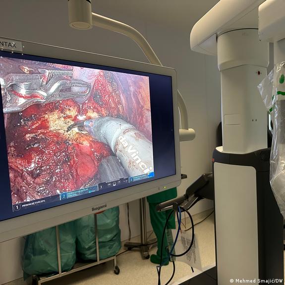 Roboti i veštačka inteligencija u operacionoj sali