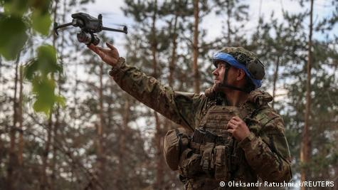 Alemania entregará a Ucrania 4.000 drones controlados con IA – DW – 19/11/2024